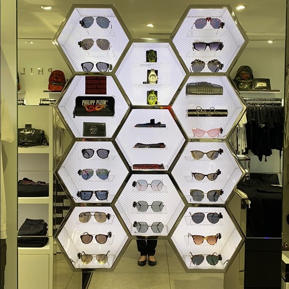 hi, i’m stacy ! 🕷🕸 - Picture 2 of 4